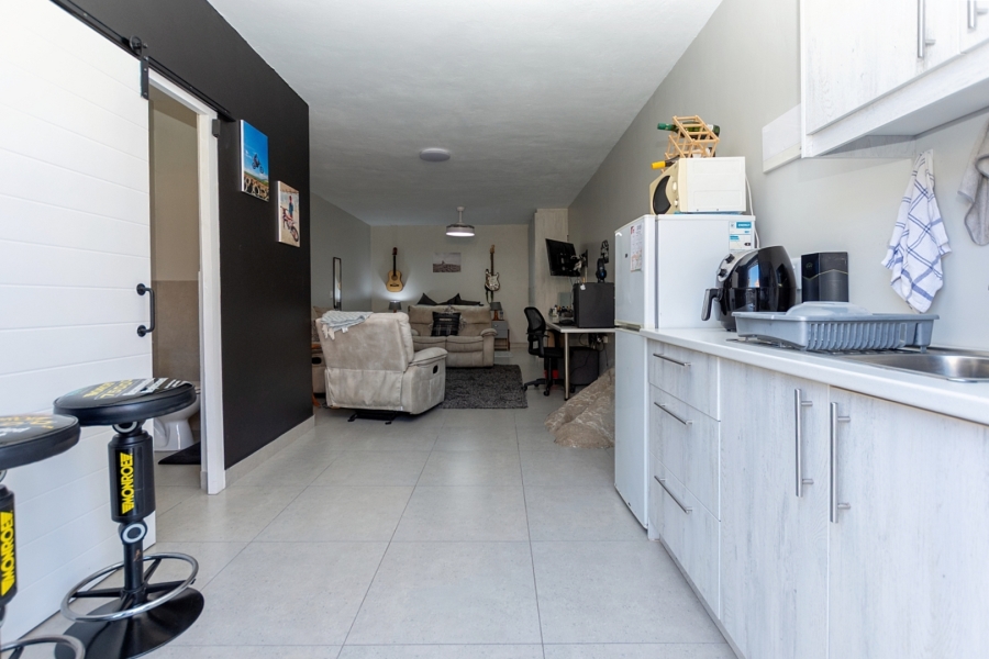 5 Bedroom Property for Sale in Myburgh Park Western Cape